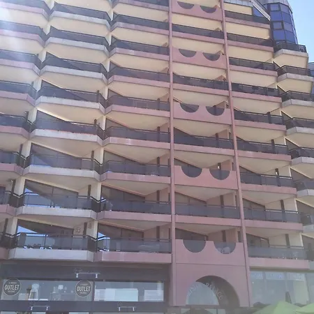 Bristol Palace 7a *